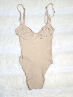 SKIMS Seamless Sculpt Thong Bodysuit Cream Clay Small NEW